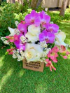 ARRANJOS COM ROSAS BRANCAS E ORQUIDEAS