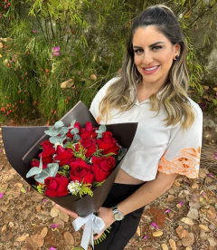 Buquê 12 rosas papel Black - comprar online