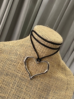 Choker cora