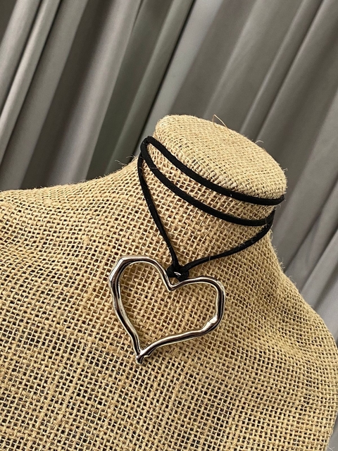 Choker cora