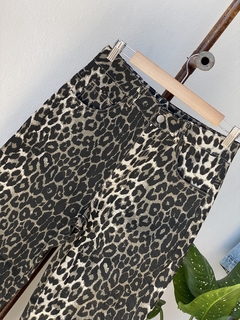 Jeans Oscuro Animal Print en internet