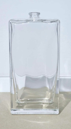 FRASCO DE VIDRO DE 200 ML COM TAMPA E VALVULA.