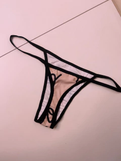 Calcinha Vic Nude Love na internet