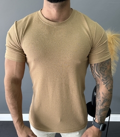 CAMISETA TEXTURIZADA CARAMELO