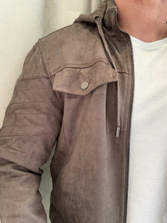 JAQUETA STORM SUEDE CHUMBO - Man In Motion Outlet