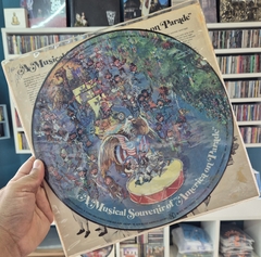 LP A MUSICAL SOUVENIR OF "AMERICAN ON PARADE" - comprar online