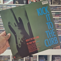 LP THE BROTHERS JOHNSON - KICK IT TO THE CURB (SINGLE 12") na internet