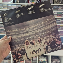 LP KISS - ALIVE na internet