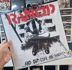 LP RANCID ...AND OUT COME THE WOLVES - comprar online