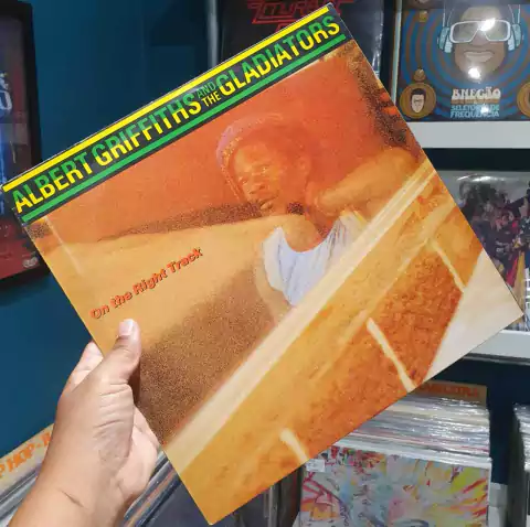 LP ALBERT GRIFFTHS AND THE GLADIATORS - ON THE RIGHT TRACK