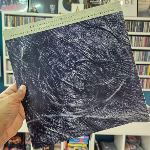 LP HAROLD BUDD, ELIZABETH FRAZER, ROBIN GUTHRIE, SIMON RAYMONDE - THE MOON AND THE MELODIES