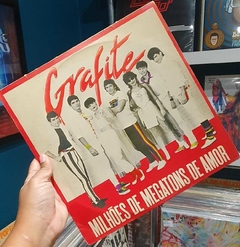 LP GRAFITE - MILHÕES DE MEGATONS DE AMOR (12" SINGLE)