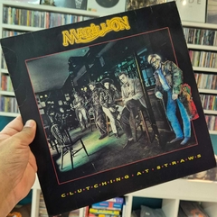 LP MARILLION - CLUTCHING AT STRAWS