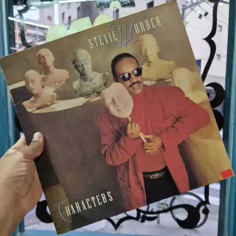 LP STEVIE WONDER - CHARACTERS