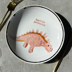 Prato fundo - dinossauro rosa