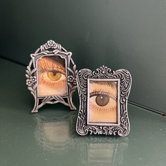 Pintura pequena olho castanho - Isabela Leão