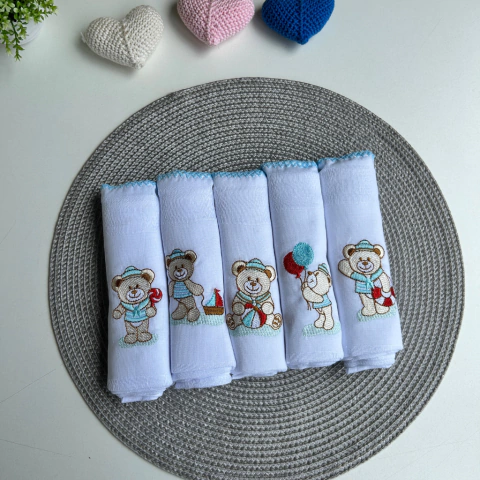 FRALDAS BORDADAS 70X70CM MENINO - comprar online