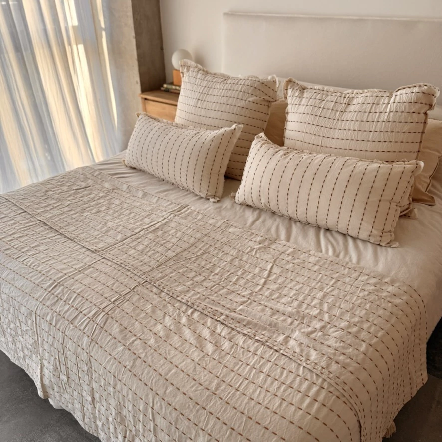 Pie de cama puntadas