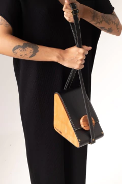 TRIANGULAR PRETA - Estúdio Matulao