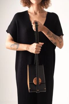 TRIANGULAR PRETA na internet