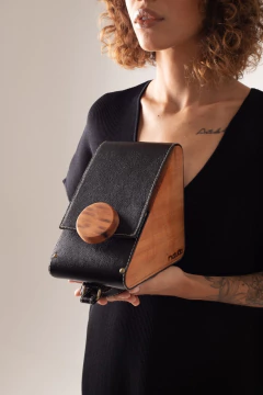 TRIANGULAR PRETA - loja online