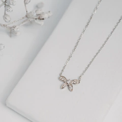 Colar Laço Cravejado 40cm + 4cm de Extensor Prata 925