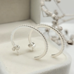 Argola Cravejada 2,6cm Prata 925 na internet