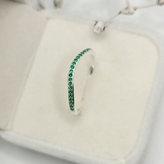 Anel Cravejado Ondulado Verde Prata 925