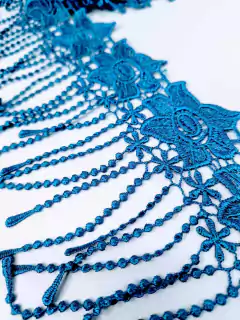 Fita de guipir com franja azul bic