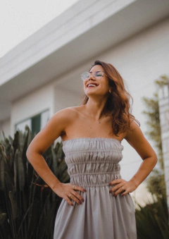 Vestido Laura prata na internet