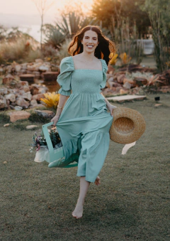 Vestido Vitória Verde Menta na internet