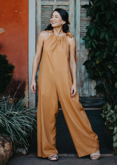 Macacão Ana Paula Camel na internet