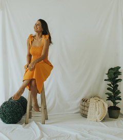 Vestido Amanda cor abóbora mostarda - Três Flores Ateliê
