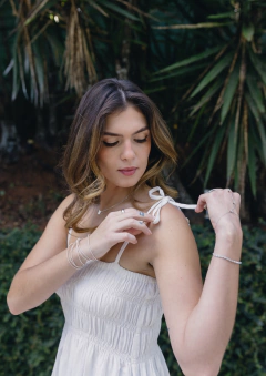 Vestido Julieta offwhite na internet