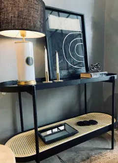Imagen de Consola Bauhaus