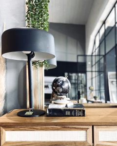Lámpara de Escritorio Mies en internet