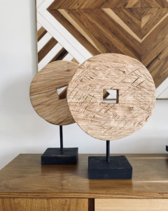 Escultura Rueda Madera - comprar online