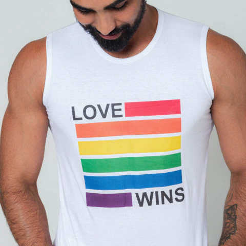 Regata Love Wins