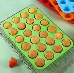 Molde silicona mini muffins x 24