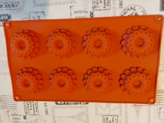 Molde mini savarin agujeritos x 8