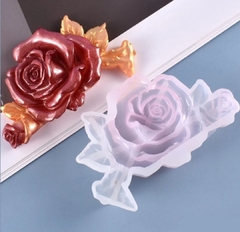 Molde rosa con hojas