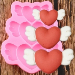 Molde de corazones con alas x 3