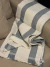 Manta Rustica Raya Gris 180cm x 150cm - comprar online
