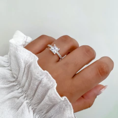 Anillo Faith en internet