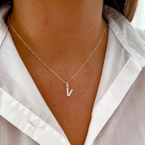 Collar Inicial V
