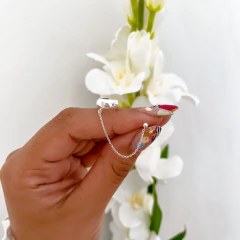 Pasante Nelly con cuff en internet