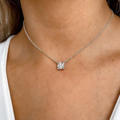 Collar Jeanne en internet