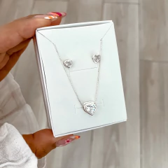 Conjunto Mia en internet