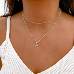 Collar Luna Invertida en internet