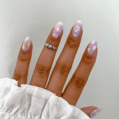 Midi Celina en internet